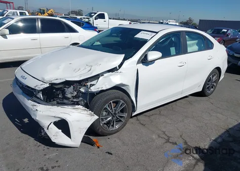 2024 Kia Forte Lxs z USA, uszkodzony, nr VIN 3KPF24AD6RE796674